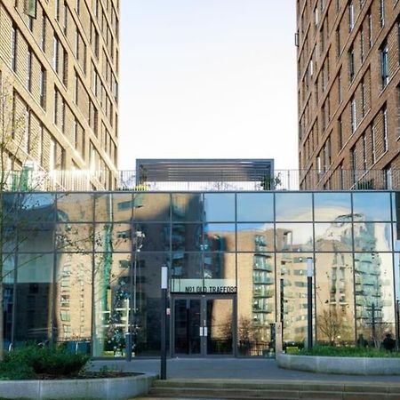 Modern Trafford 1Br Apartment-Free Parking-Cinema Room Manchester Dış mekan fotoğraf