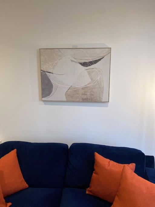 Modern Trafford 1Br Apartment-Free Parking-Cinema Room Manchester Dış mekan fotoğraf