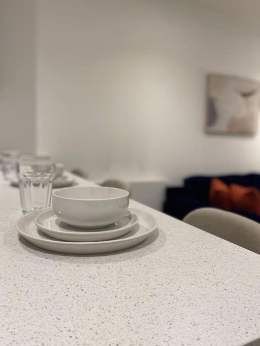 Modern Trafford 1Br Apartment-Free Parking-Cinema Room Manchester Dış mekan fotoğraf